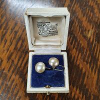 Pearl and Gold Screw Earrings + Pair of Pearl Screw Earrings - 3