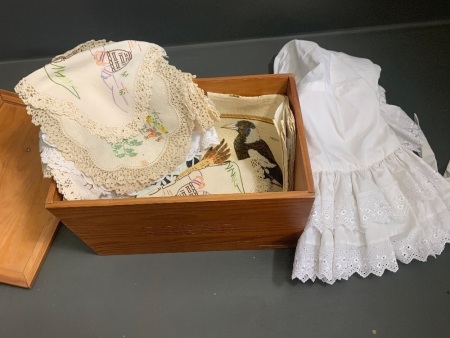 Asstd Lot of Vintage Printed Linen Tea Towels + Doilies Table Cover in Pine Box