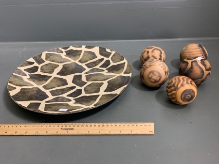 Large Zebra Style Bowl with 5 Decorated Gourd Balls