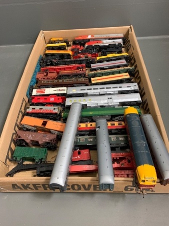 Large Asstd Lot of Vintage Trains inc. Loco's & Tenders from Hornby, Triang, Lima (Italy) etc