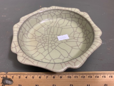 Chinese 3 Footed Crackle Glaze Brush Washing Bowl