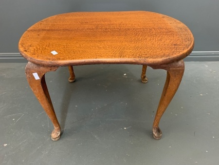 Vintage Silky Oak Kidney Shaped Side Table on Q.Anne Legs