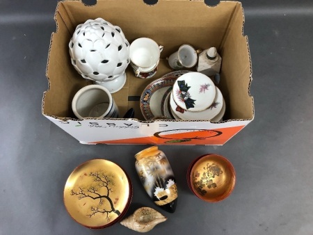 Box Lot of Ceramics