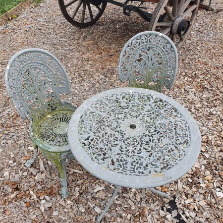 Vintage 3 Piece Cast Alloy Garden Set