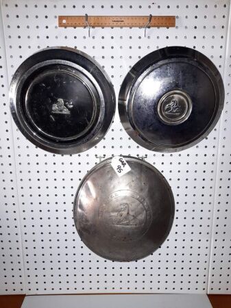 SELECTION OF VINTAGE HOLDEN HUBCAPS - CONDITION FAIR