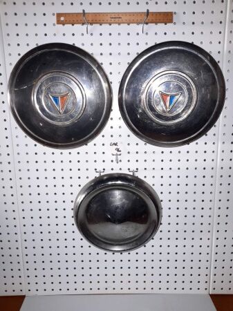 SELECTION OF VINTAGE HUBCAPS - 2 X VALIANT, 1 X XL FALCON- CONDITION FAIR