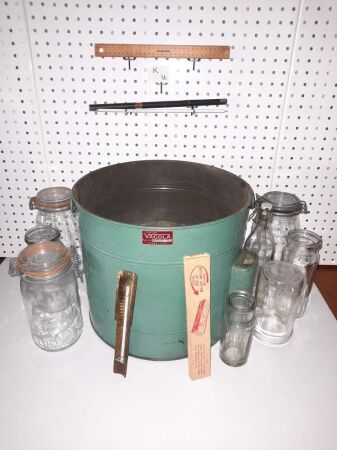 VINTAGE VACOLA STERILISER, 8 X JARS/BOTTLES, TUBE THERMOMETER + VACOLA STEEL / BOXED THERMOMETER