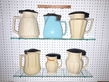 VINTAGE / RETRO ELECTRIC JUGS X 6 - ALL WITH CORDS