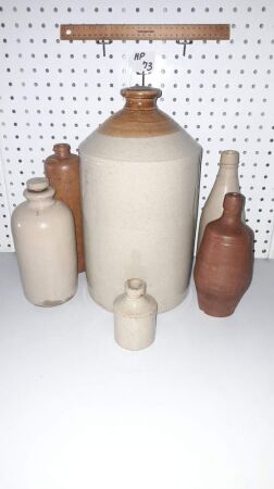 SELECTION OF HANDMADE VINTAGE POTTERY ITEMS - CONDITION GOOD