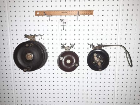 3 X VINTAGE REELS INCLUDING ESTUARY CHAMPION - CONDITION GOOD