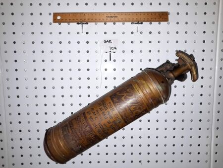 ANTIQUE RMC LONDON BRASS FIRE EXTINGUISHER COMPLETE WITH MOUNTING BRACKET - 350 LONG - CONDITION GOOD