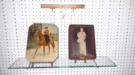 QUEEN ELZABETH 2ND CORONATION TIN AND QUEEN ELIZABETH ON HORSEBACK TIN - CONDITION GOOD