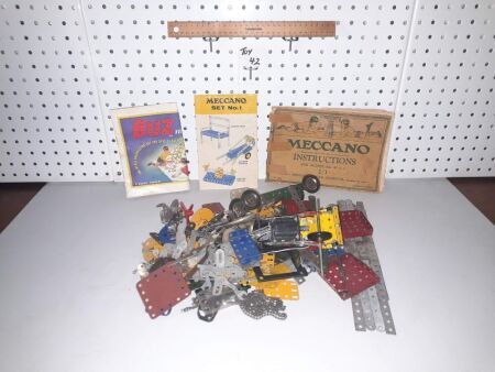 VINTAGE MECCANO COMPONENTS, MECCANO NO.1 INSTRUCTIONS, 0-3 INSTRUCTIONS. (TIN FULL AND 1 CLIP BAG) - CONDITION GOOD