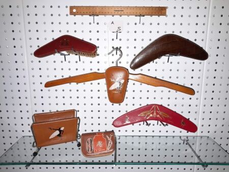 SELECTION VINTAGE / RETRO SOUVENIER ITEMS - CLOTHES BRUSHES, LETTER HOLDER, KEY PURSE. - CONDITION GOOD