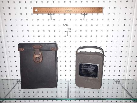 VINTAGE 'COWLEY AUTOMATIC LEVEL' - ORIGINAL LEATHER CASE, EMBOSSED 'COWLEY LEVEL'. - CONDITION GOOD