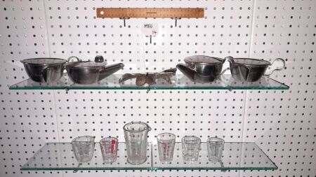 SET OF 4, 1947 STAINLESS STEEL 'SAFETY TEA CUPS', SELECTION VINTAGE MEASURING GLASSES, 3 X VINTAGE STAINLESS STEEL DENTAL MOULDS. - CONDITION GOOD