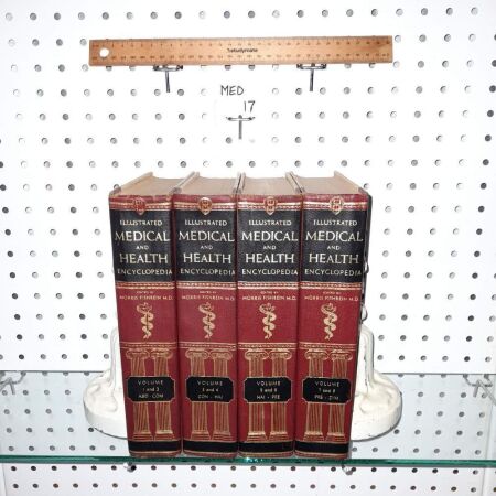 SET OF VINTAGE MEDICAL AND HEALTH ENCYCLOPEDIAS - 4 VOLUMES. - CONDITION FAIR