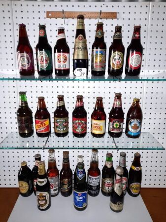 SELECTION OF VINTAGE AUSTRALIAN AND OVERSEAS FULL STUBBIES OF BEER. ALL FULL. - CONDITION GOOD