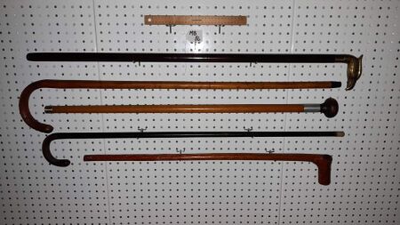 ANTIQUE / VINTAGE SELECTION OF WALKING STICKS. - CONDITION GOOD