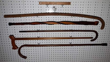 ANTIQUE / VINTAGE SELECTION OF WALKING STICKS. - CONDITION GOOD