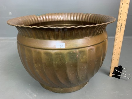 Large Vintage Swirled Brass Planter