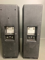 Pair of BOSE 402 Panaray Professional Loudspeakers - 2