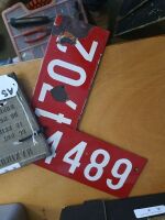 2 X SMALL RED ENAMELLED NO. SIGNS 4489 & 4702 + CAST MAX LOAD 200KG SIGN - 2