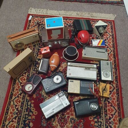 Large Asstd Lot of App. 19 Vintage, Novelty and Contemporary Transistor Radios