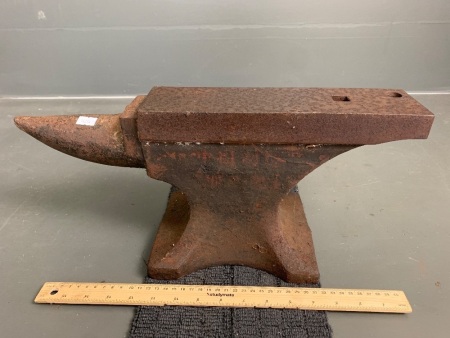 Vintage Cast Steel Anvil - 80mm Table - App. 28kg - App. 450mm Total Length