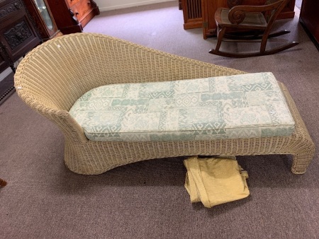 Shaped Wicker Day Bed with Cushion