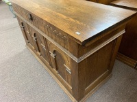 Large Solid Oak Blanket Chest with Carved Front - 3