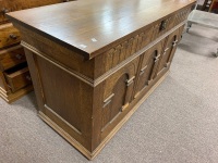 Large Solid Oak Blanket Chest with Carved Front - 4