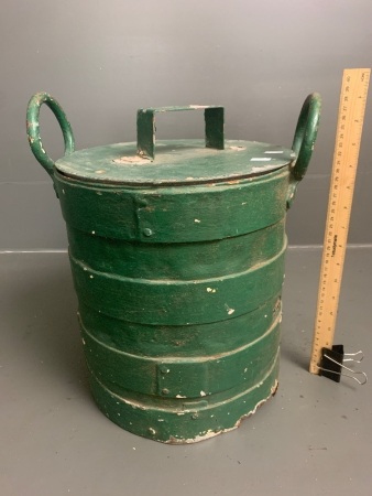 Green Painted Milk CanSome rust to baseApproximately 400mm height including handles