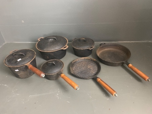 Cast Iron Pots & Pans with Lids