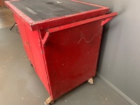 Large Metal Cabinet from an old Garage Workshop - on Lockable Casters - 3