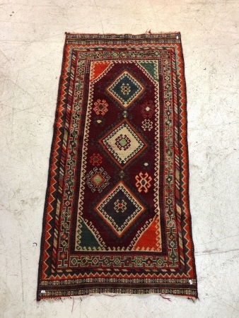 Hand Woven Wool Persian Rug