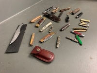 Quantity of Pocket, Folding and Utility Knives - app. 28 in total - 2