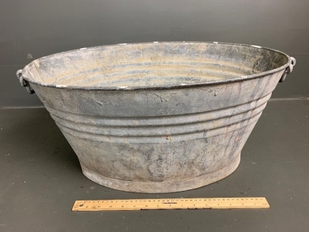 Vintage Galvanised Laundry Tub