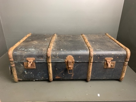 Antique Travellers Trunk (as is)