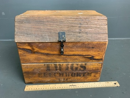 Rustic Twigs Beechworth (VIC) Lidded Wooden Storage Box