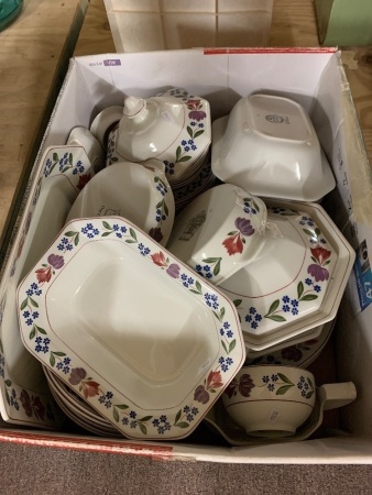 Adams 'Old Collonial' Real English Ironstone Dinnerware/Cooking Set