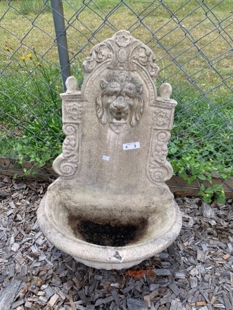 Lion Head Wall Hanging Concrete Fountain