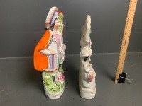 2 Victorian Staffordshire Pottery Figures - 3