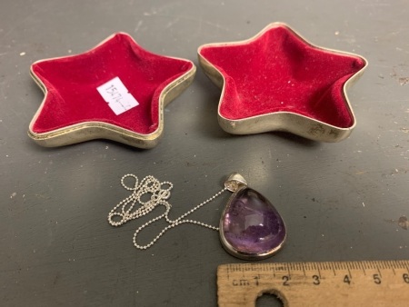 Amethyst & Silver necklace in star-dish