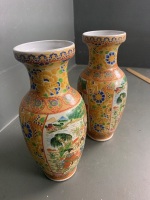 Pair of Oriental Geisha Vases - 3