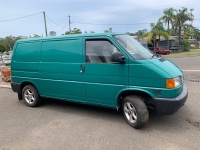 VW Transporter Van 