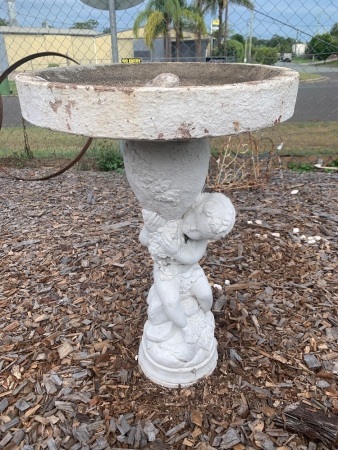 Concrete Cherub Birdbath - Top needs securing to stand