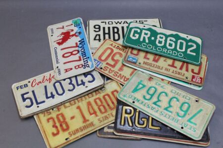 Box of Asstd USA Rego Plates