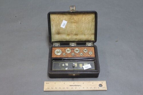 Vintage Box Set of Australian Made Gem Weights by H.B.Selby & Co