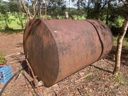 Steel tank with fittings approximately 2000 L